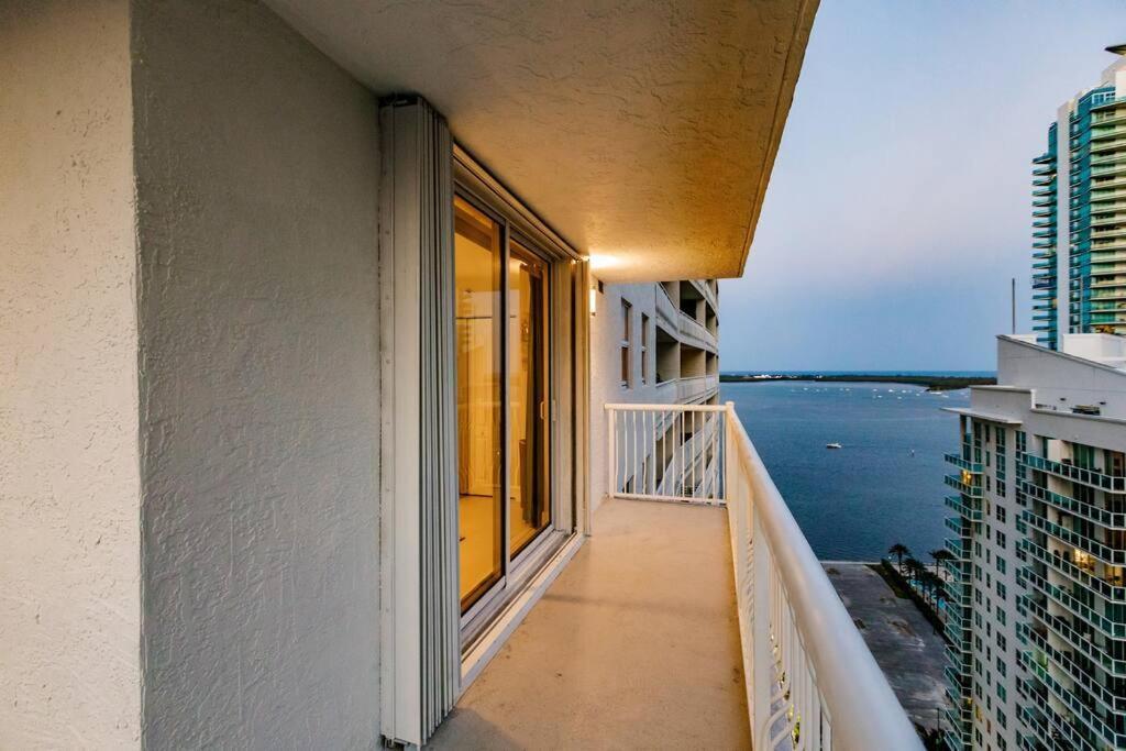 Upscale Brickell 3 Bedroom With Water Views And Free Parking Miami Buitenkant foto