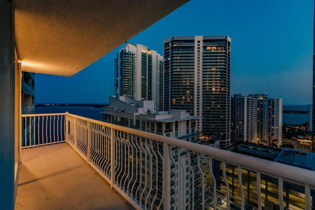Upscale Brickell 3 Bedroom With Water Views And Free Parking Miami Buitenkant foto