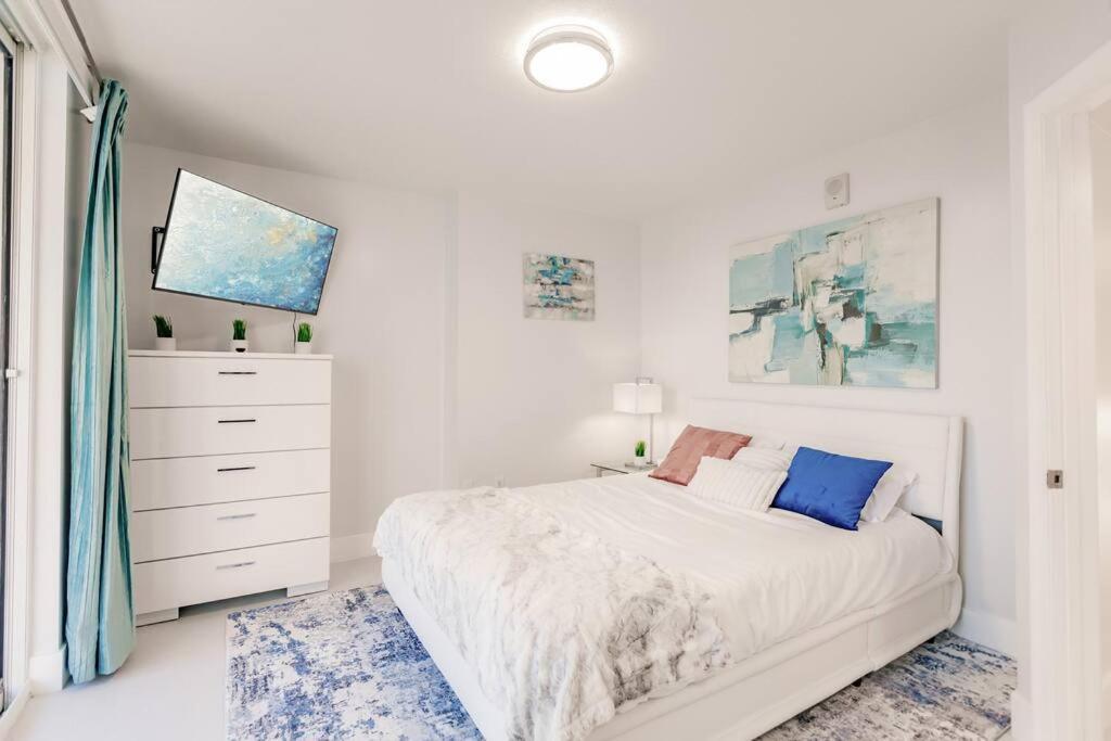 Upscale Brickell 3 Bedroom With Water Views And Free Parking Miami Buitenkant foto