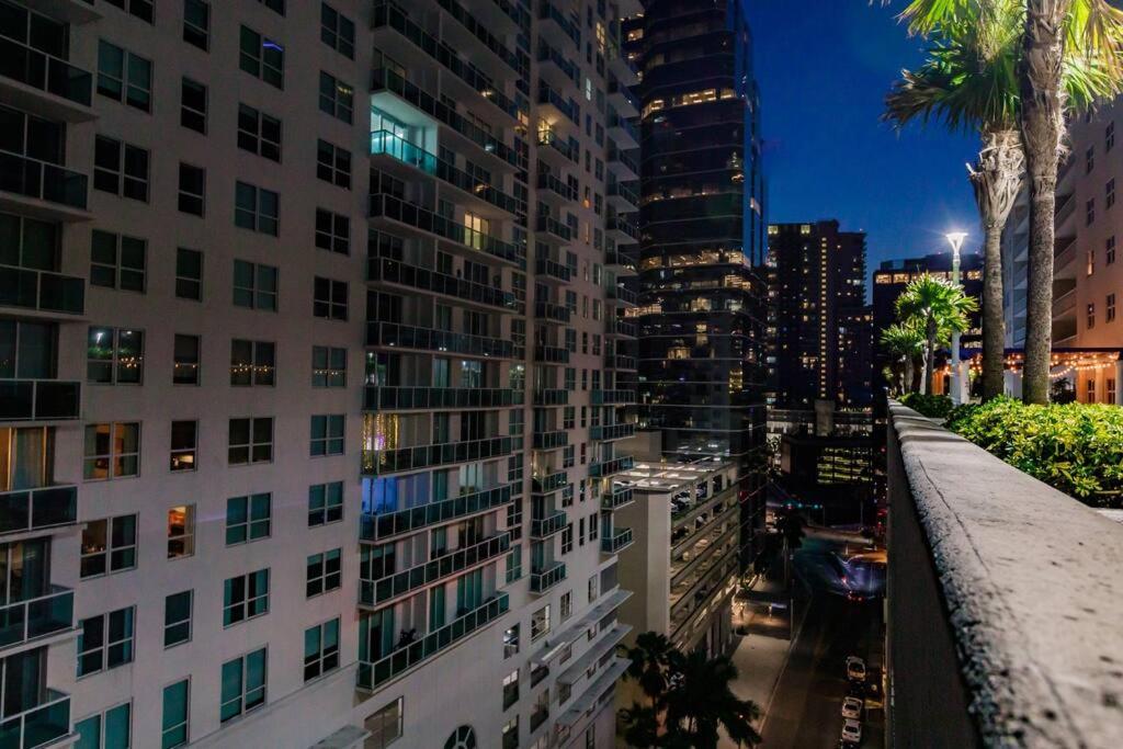Upscale Brickell 3 Bedroom With Water Views And Free Parking Miami Buitenkant foto