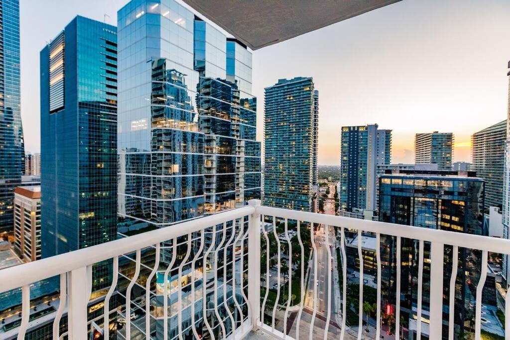 Upscale Brickell 3 Bedroom With Water Views And Free Parking Miami Buitenkant foto