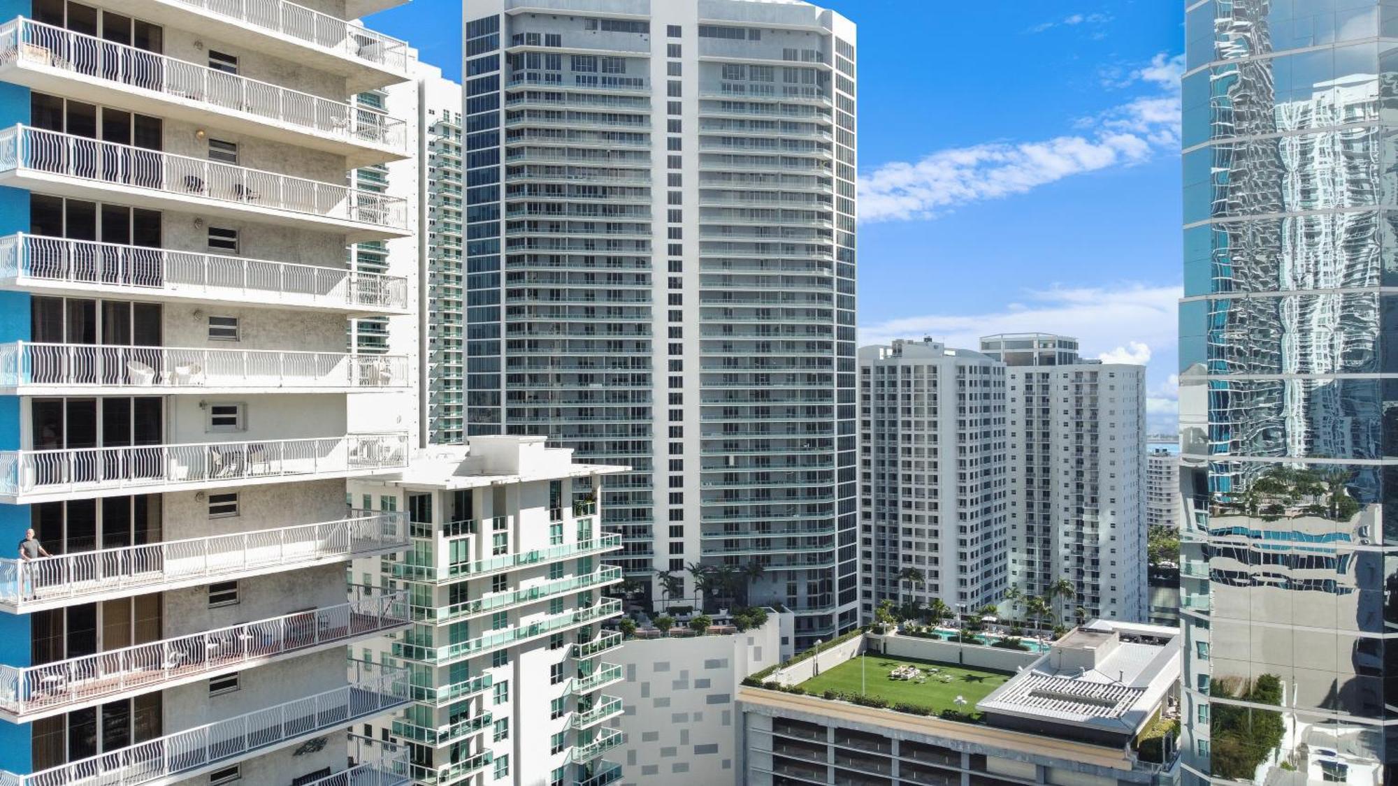 Upscale Brickell 3 Bedroom With Water Views And Free Parking Miami Buitenkant foto
