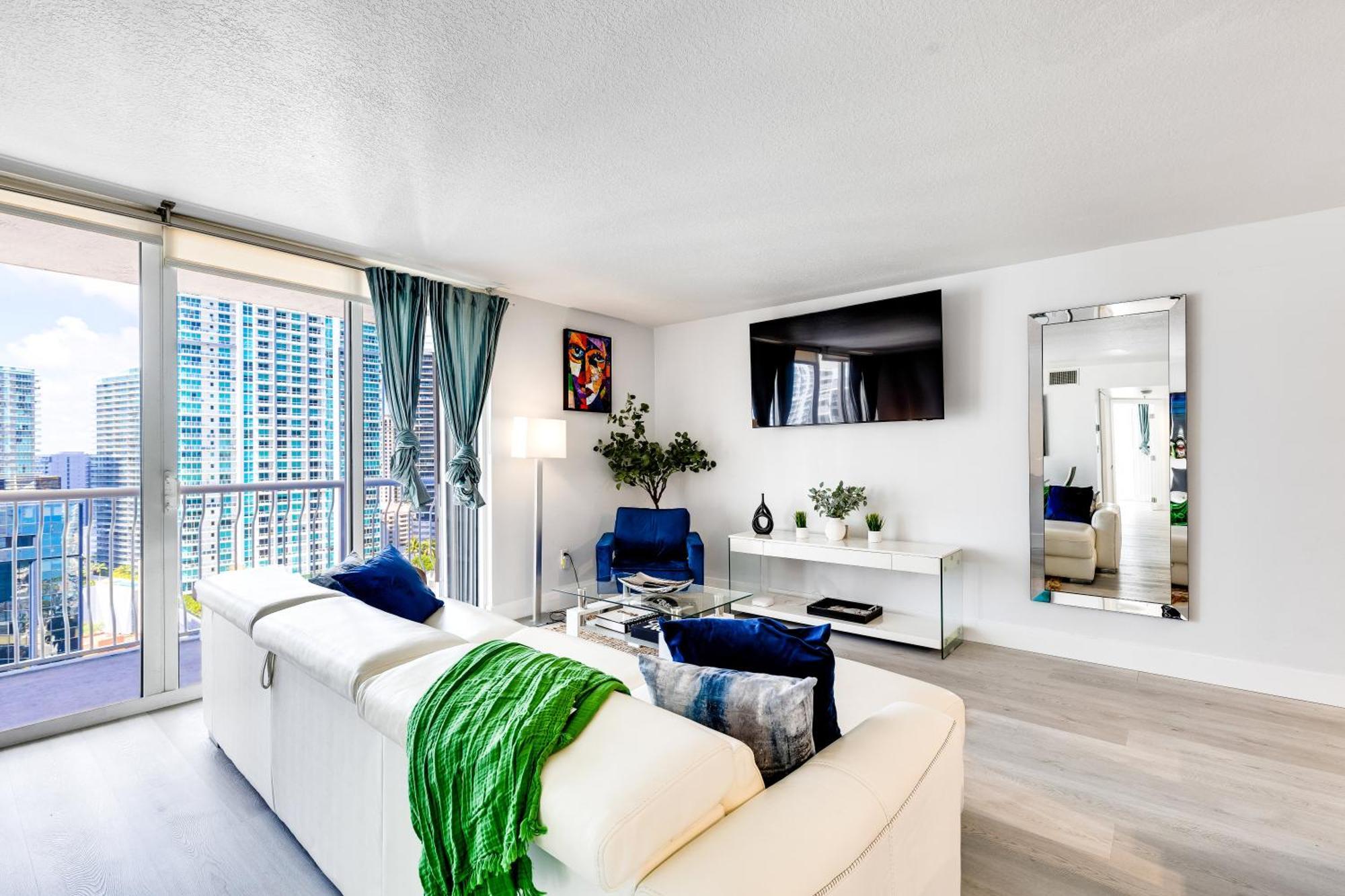 Upscale Brickell 3 Bedroom With Water Views And Free Parking Miami Buitenkant foto