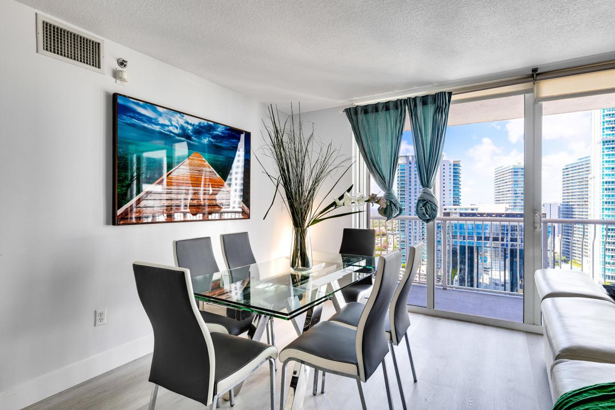 Upscale Brickell 3 Bedroom With Water Views And Free Parking Miami Buitenkant foto