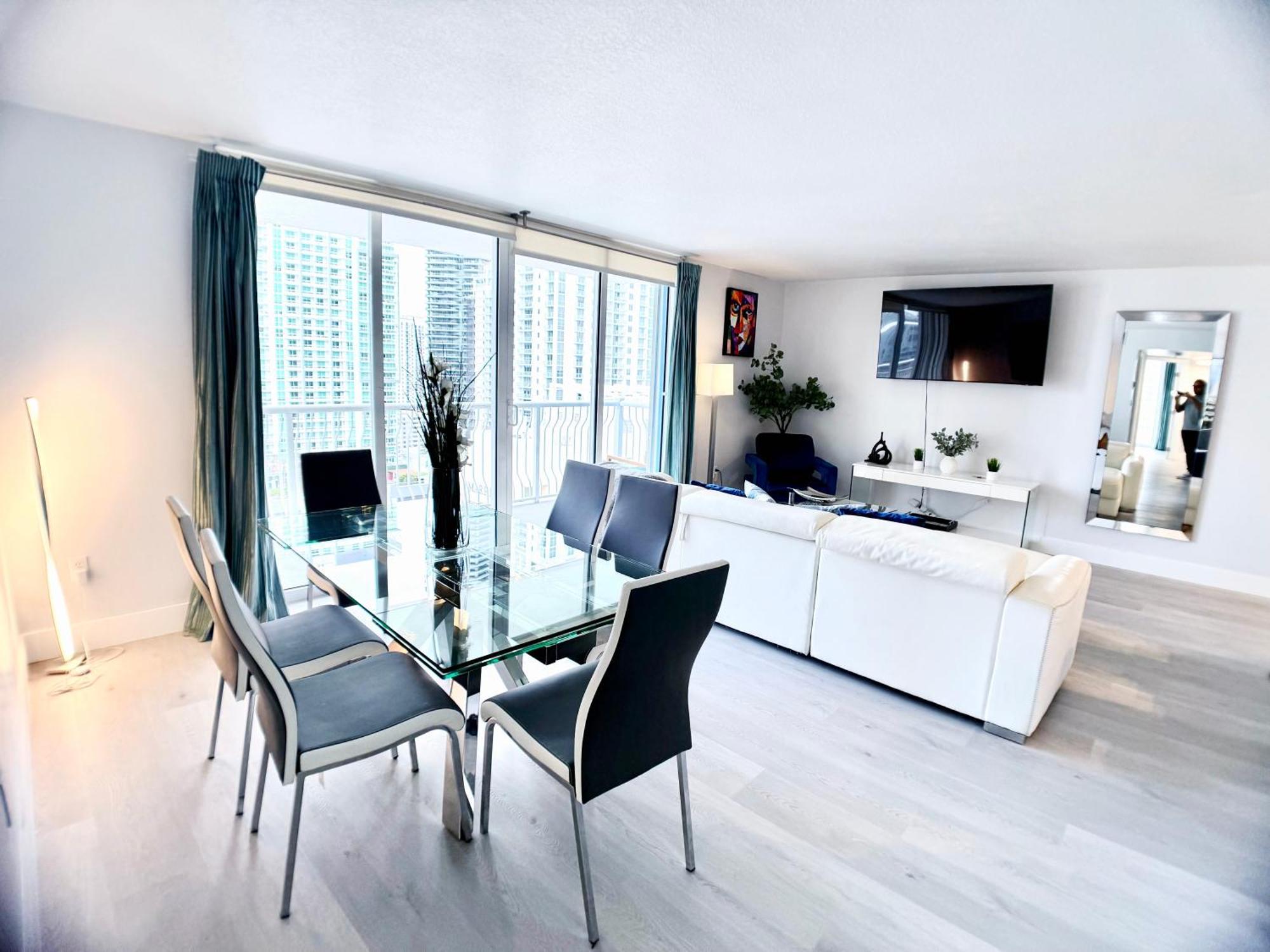 Upscale Brickell 3 Bedroom With Water Views And Free Parking Miami Buitenkant foto
